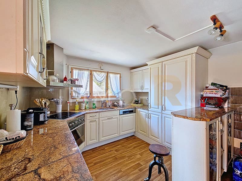 Charmant appartement 5,5 pièces dans un chalet (6)
