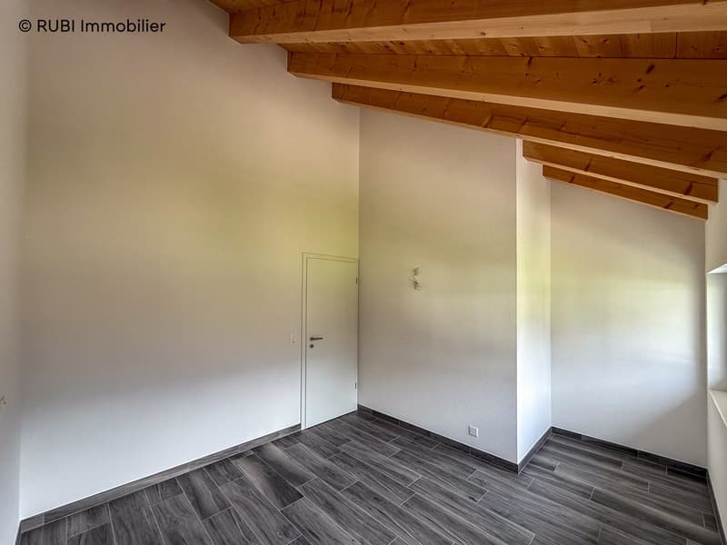RÉSERVÉ - Charmant duplex neuf à Riddes avec pelouse (10)