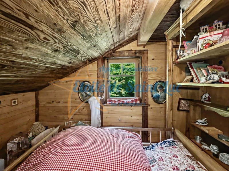 Superbe chalet et ses deux raccards (10)