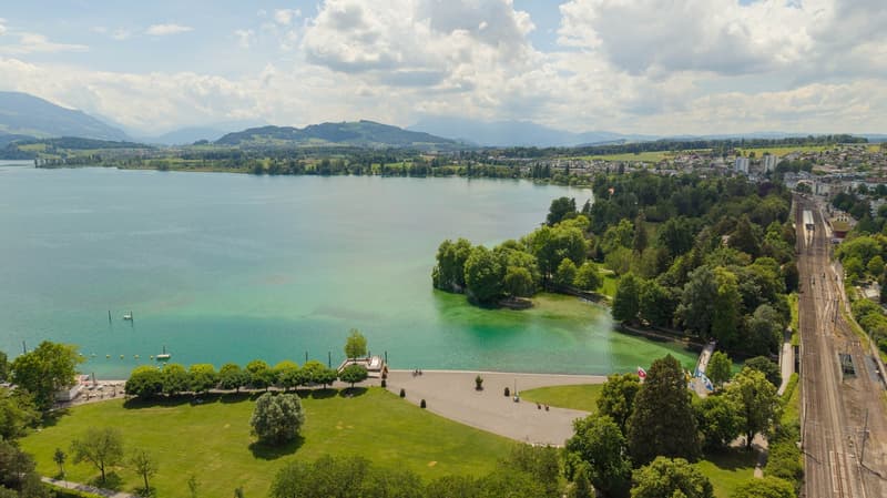 Zugersee, Villette und Bahnhof