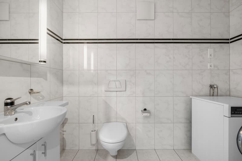 WC mit Waschmaschine