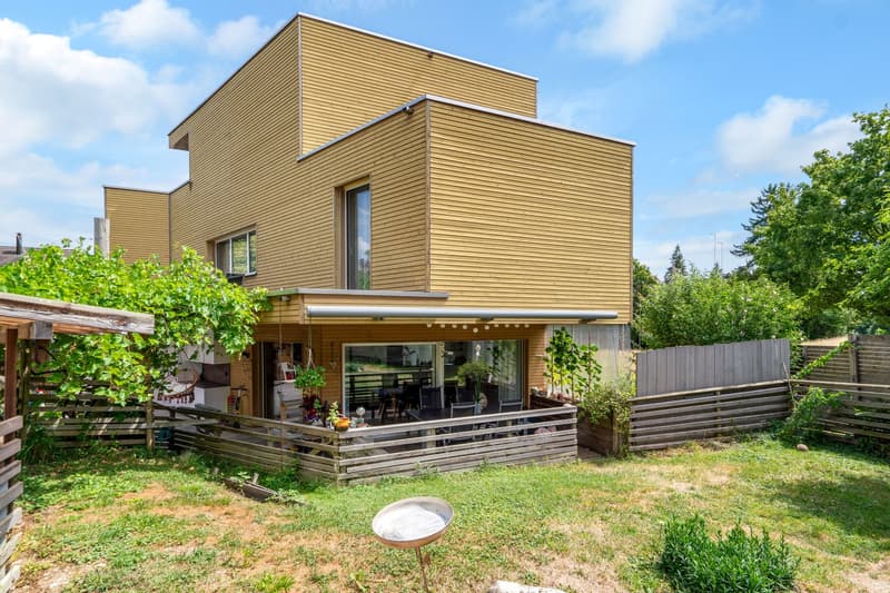 Neuwertiges 4.5-Zimmer-Einfamilienhaus mit Dachterrasse & Seesicht (15)