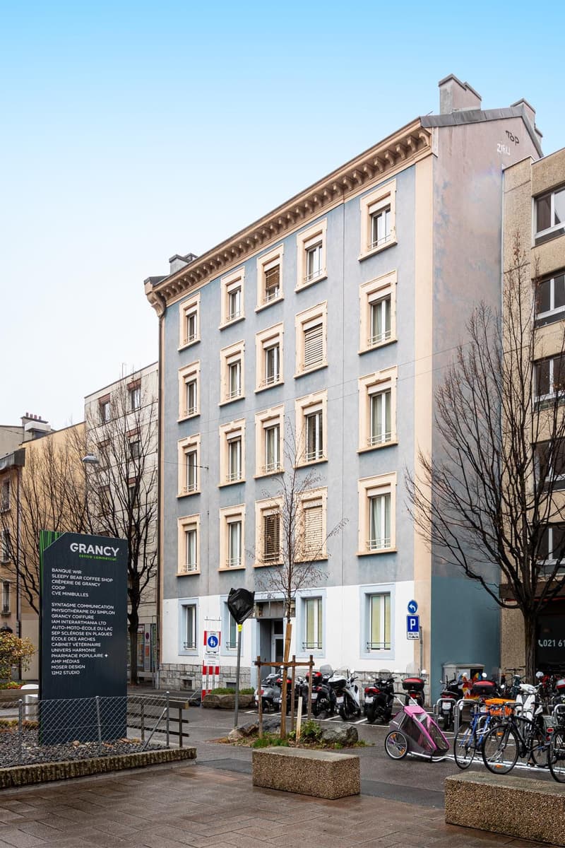 Charming High-Floor One-Bedroom Apartment Near Lausanne Train Station – Rue du Simplon 10! (10)