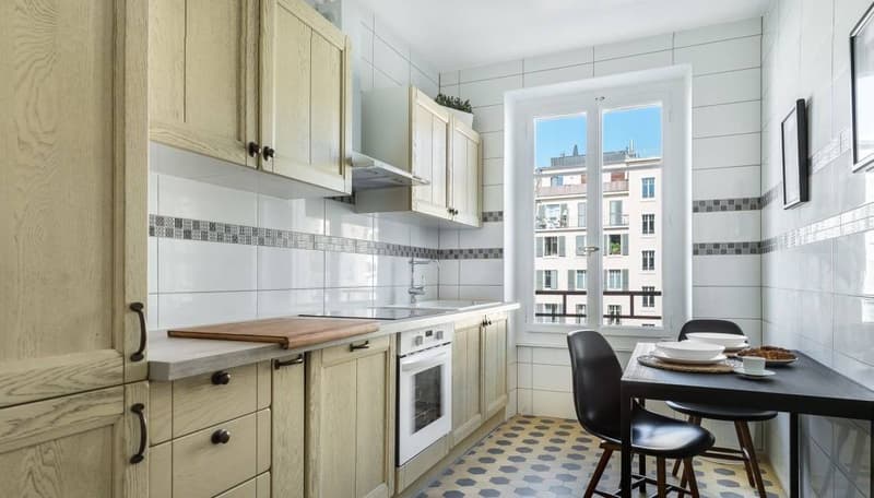 Charming 1-Bedroom Apartment with Balcony in Lively Charmilles, Geneva (4)