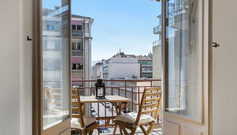 Charming 1-Bedroom Apartment with Balcony in Lively Charmilles, Geneva (3)