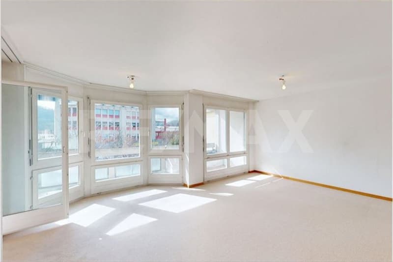Wohnen am Stadtrand - Helle 3.5 Zimmer-Wohnung im 2. Obergeschoss
