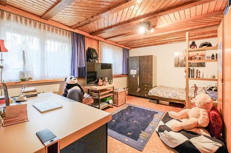 Maison unifamiliale de 4,5 pièces avec potentiel d'extension et terrain immense! (10)