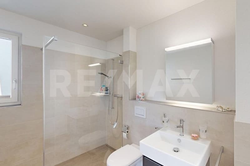 Appartement moderne de 4,5 pièces au 1er étage (6)