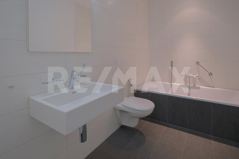 Hell, zentral und rollstuhlgängig - 3.5 Zimmer-Gartenwohnung (8)