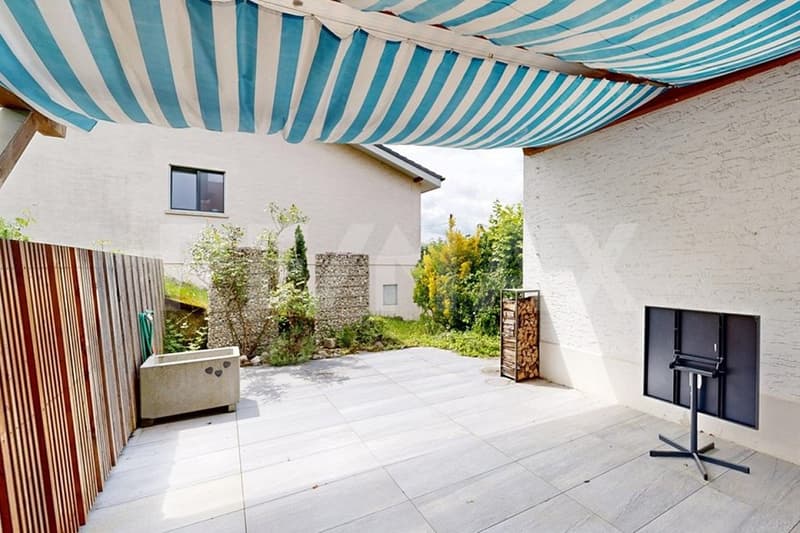 5 Zimmer-Einfamilienhaus mit gedeckter Pergola und Wintergarten (11)