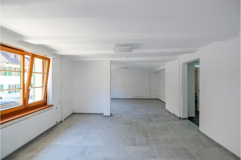 Charmantes, renoviertes 4.5-Zimmer-Einfamilienhaus mit Erweiterungspotenzial! (3)