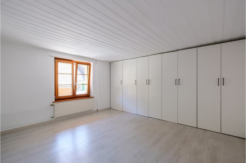Charmantes, renoviertes 4.5-Zimmer-Einfamilienhaus mit Erweiterungspotenzial! (9)