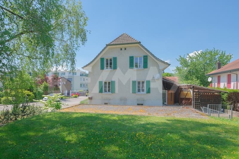Freistehendes 4.5 Zimmer-Haus mit separatem, vielseitigem Nebengebäude (12)