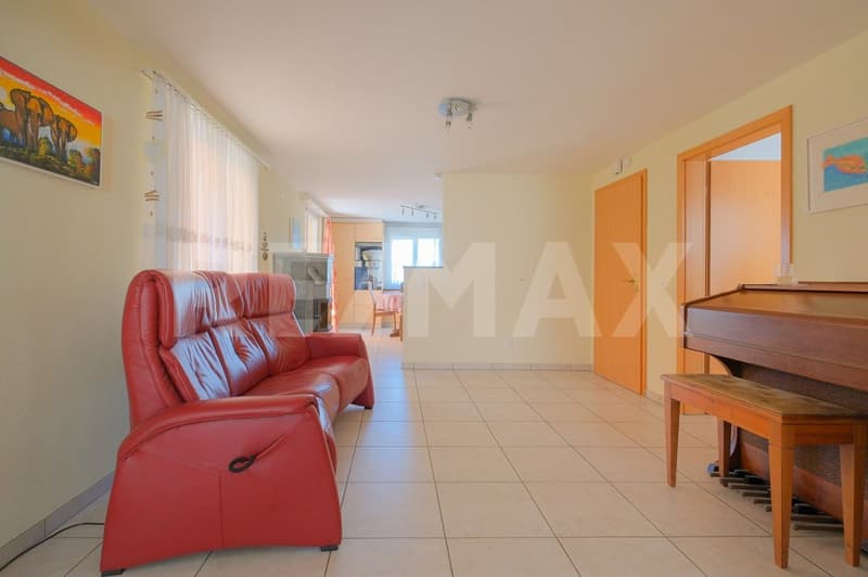 Freistehendes 5.5 Zimmer-Einfamilienhaus: Wo Licht und Raum zuhause sind (5)