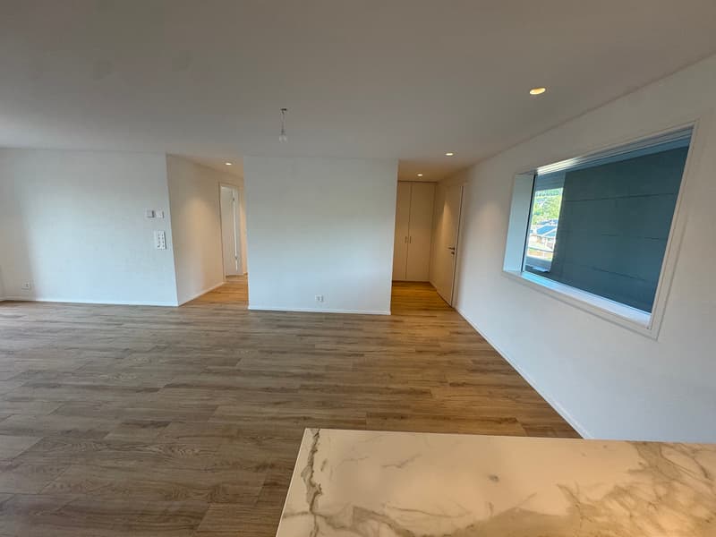 05596 - Appart. 3½ PCES - IMP. CHAMP-RIOND 8 - MATRAN (8)