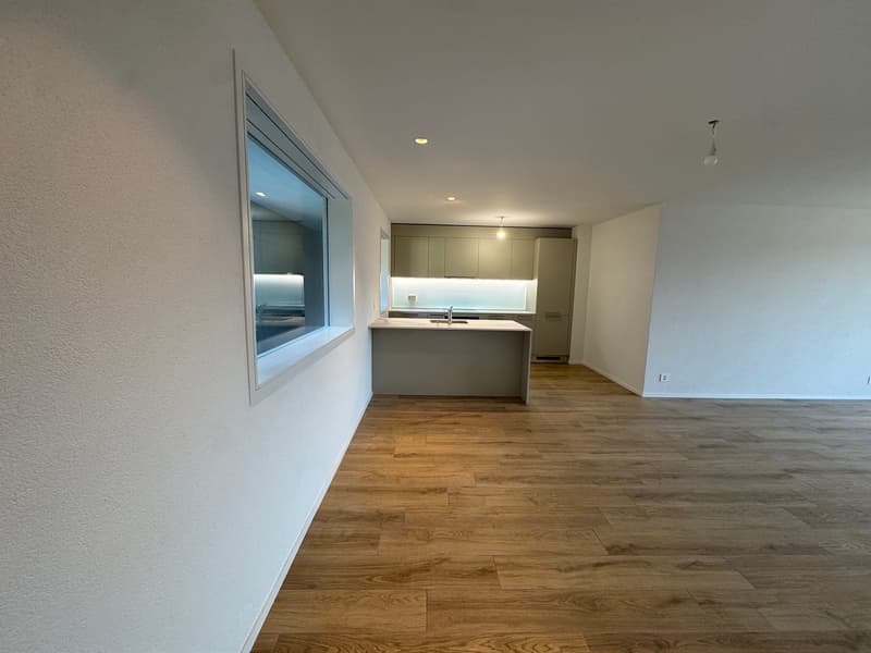 05596 - Appart. 3½ PCES - IMP. CHAMP-RIOND 8 - MATRAN (9)