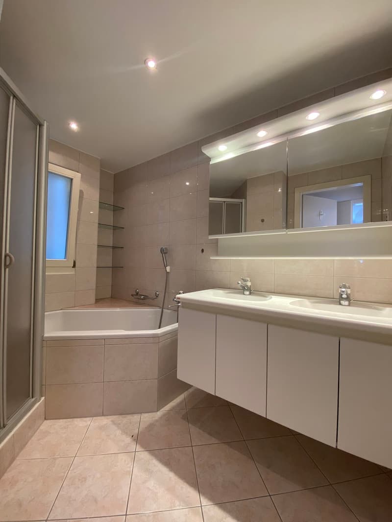 00947 - Appart. 3½ PCES - AV. BEAUREGARD 32 - FRIBOURG (7)