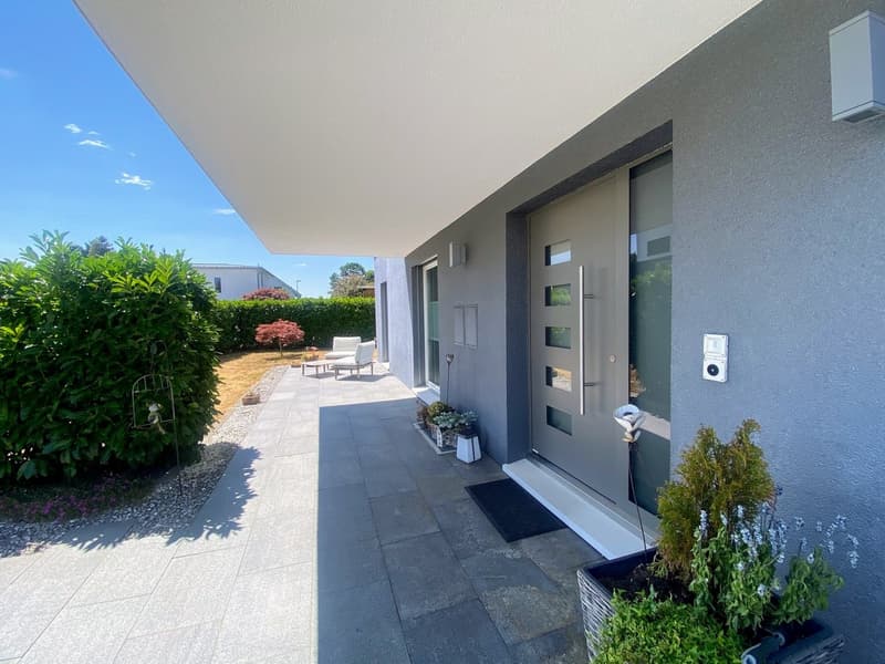 Magnifique maison d'architecte avec piscine et garage double (6)