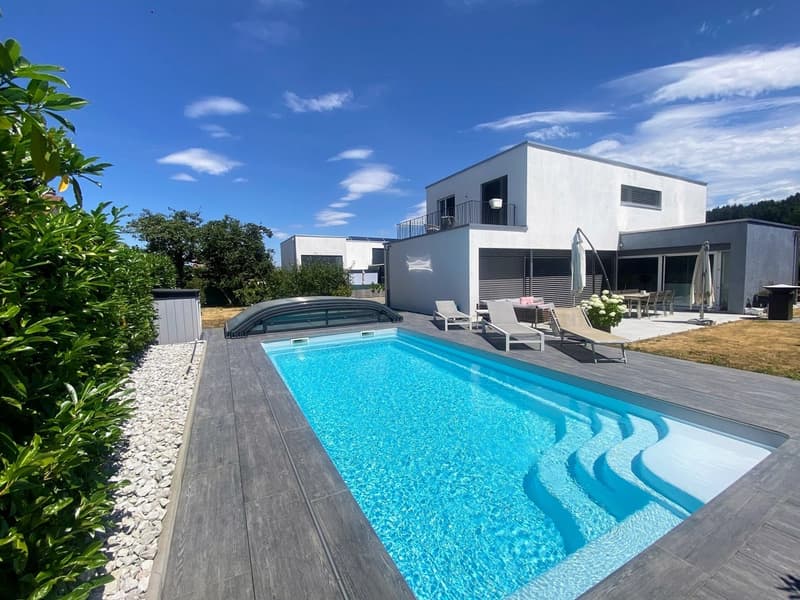 Magnifique maison d'architecte avec piscine et garage double (1)