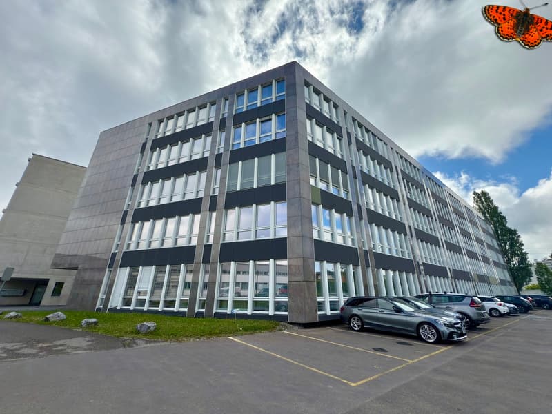 Surface administrative de 65 m² dans un quartier d'affaires de renom ! (1)
