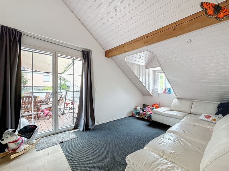 Lumineux 2½ avec cachet et terrasse de 59m²! (2)