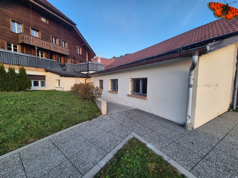 SURFACE COMMERCIALE 65 M² - CHARMEY (2)