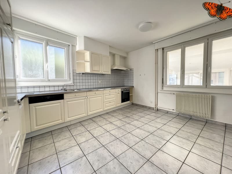 Lumineux 4½ pièces avec jardin d'hiver d'une surface totale de 128 m²! (9)