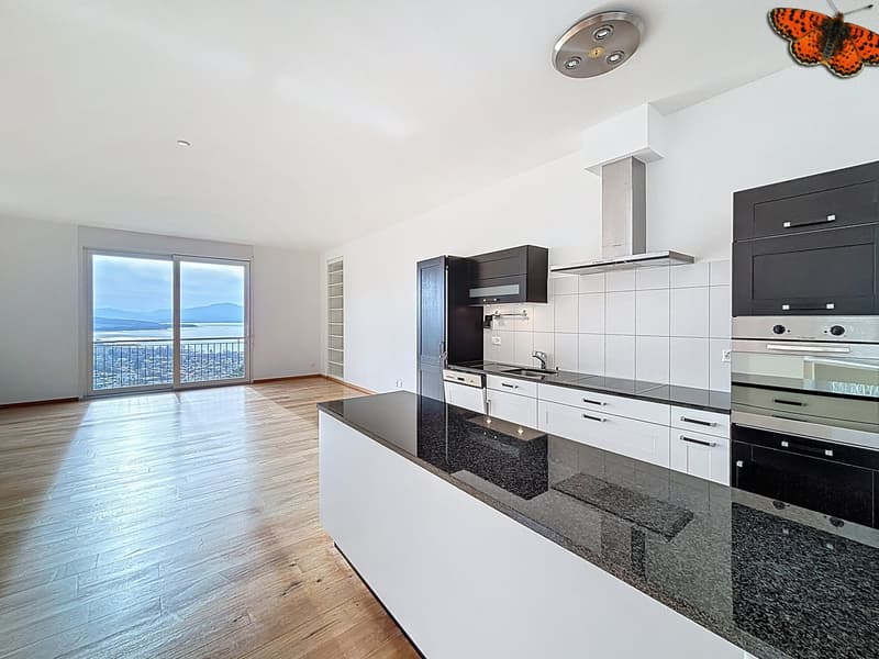 Lumineux 3½ pièces de 117 m² à Châbles avec vue sur le lac ! (6)