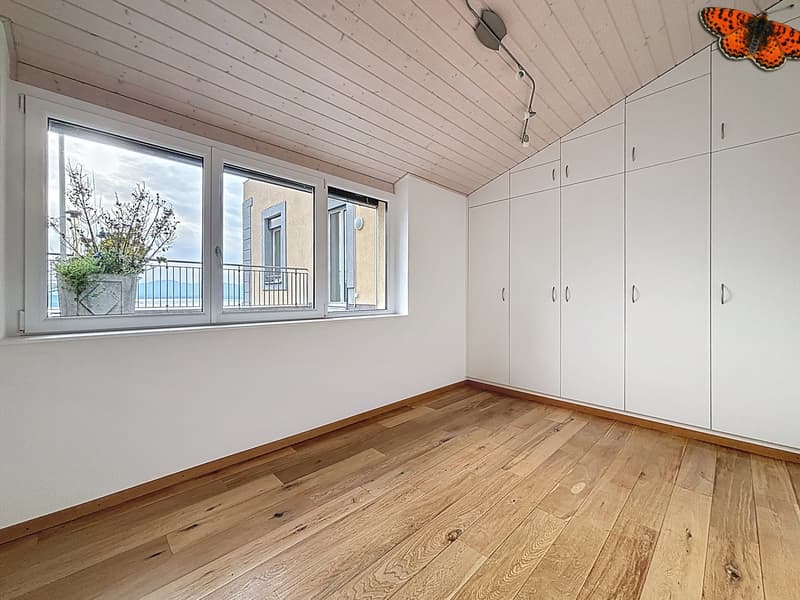 Lumineux 3½ pièces de 117 m² à Châbles avec vue sur le lac ! (8)
