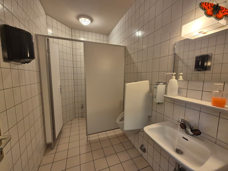 MAGNIFIQUE SURFACE COMMERCIALE DE 236m² (9)