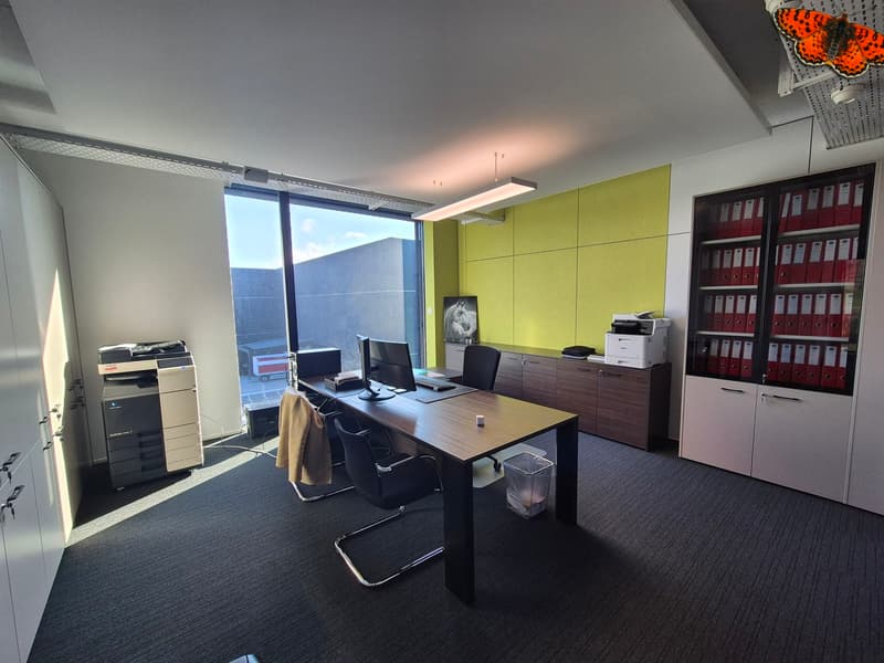 OPPORTUNITE - GRANDS BUREAUX A LOUER - BULLE (9)