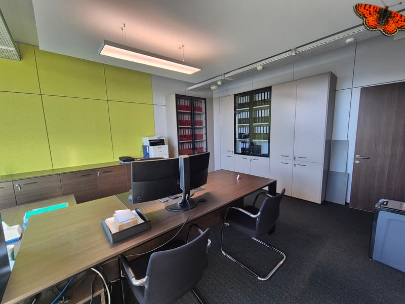 OPPORTUNITE - GRANDS BUREAUX A LOUER - BULLE (11)