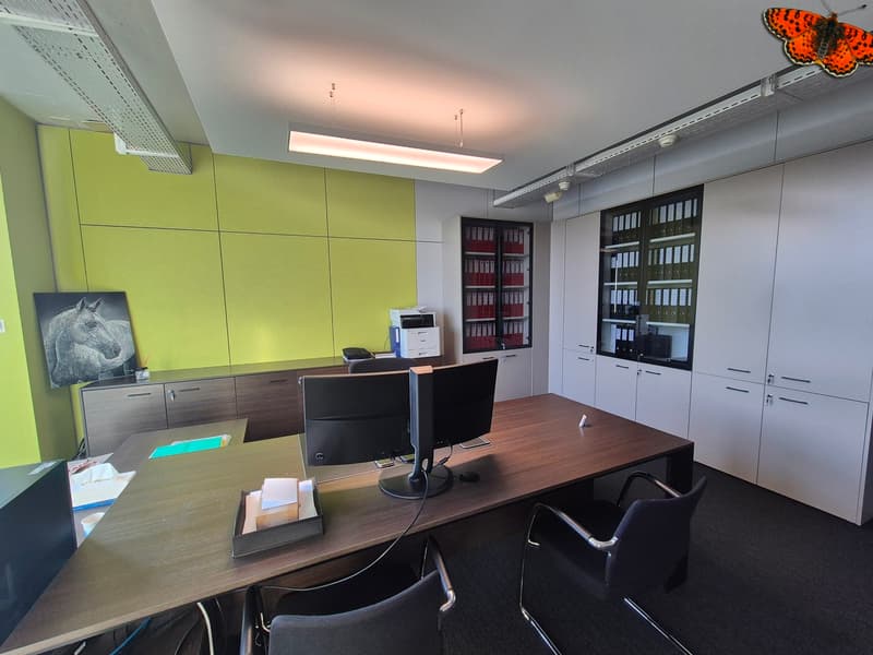 OPPORTUNITE - GRANDS BUREAUX A LOUER - BULLE (8)