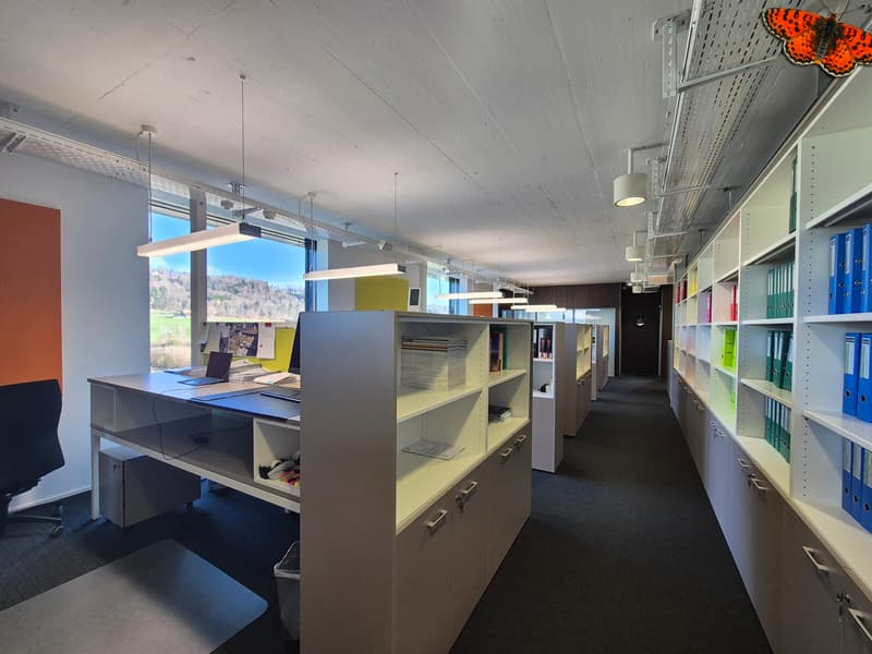 OPPORTUNITE - GRANDS BUREAUX A LOUER - BULLE (7)