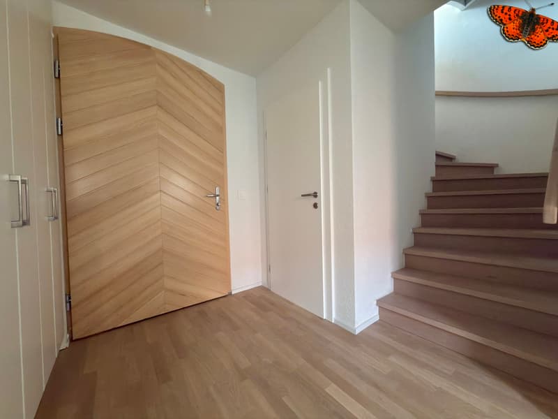 TELLE UNE PETITE MAISON SUR TROIS ETAGES A ROMONT (5)