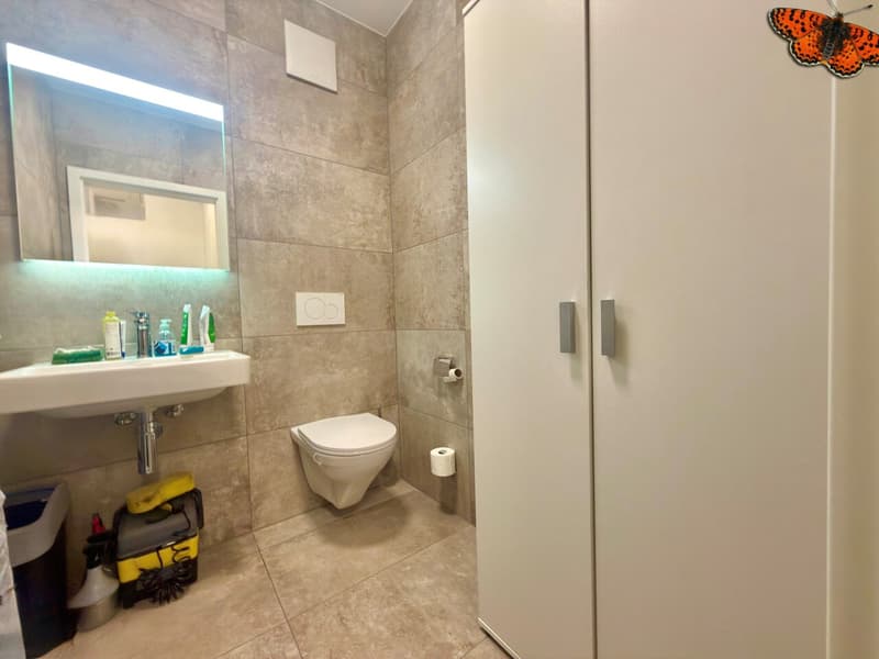 Atelier en duplex avec surface administrative (5)