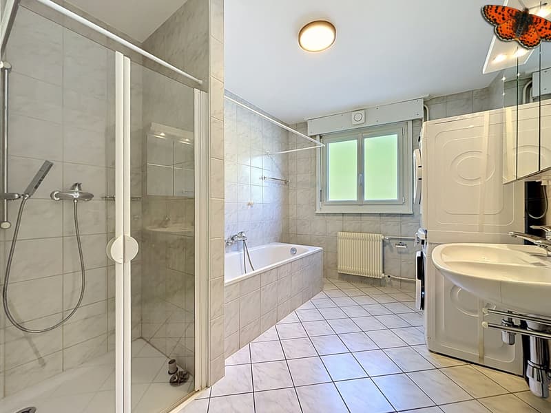 Appartement de 4.5 pièces avec véranda et terrasse au centre de Romont (6)