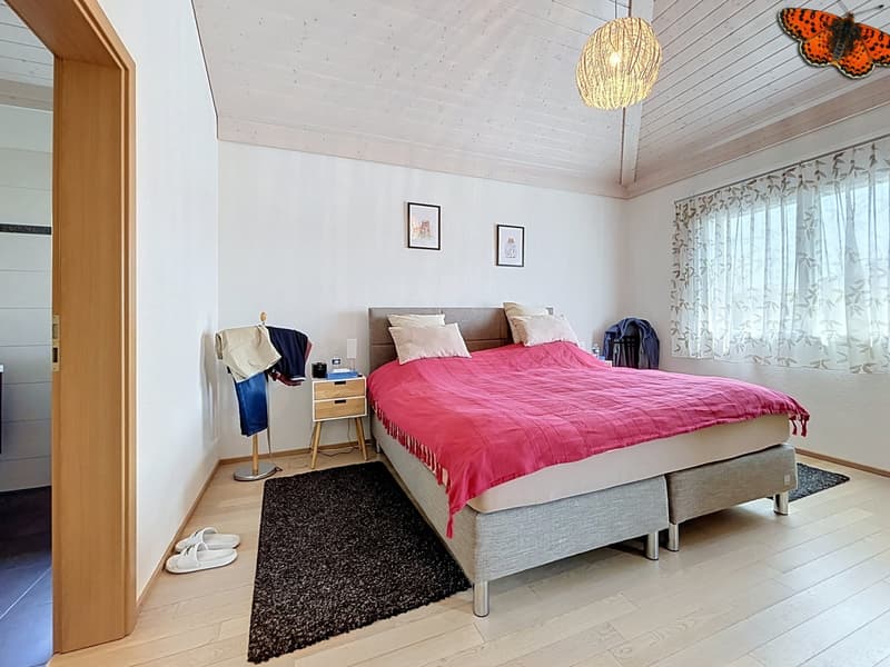 Chambre parentale avec accès au dressing et à la salle d'eau