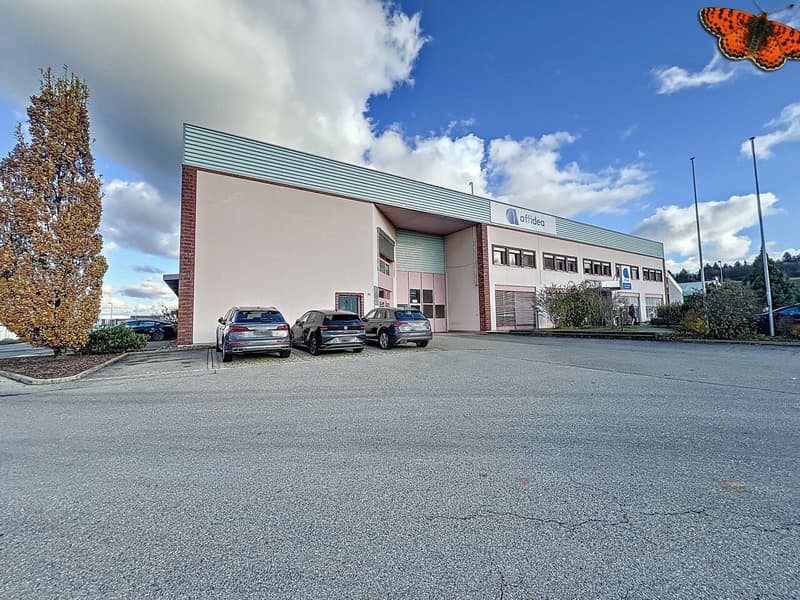 Entrepôt divisible de 1'730 m² à proximité des axes autoroutiers (2)