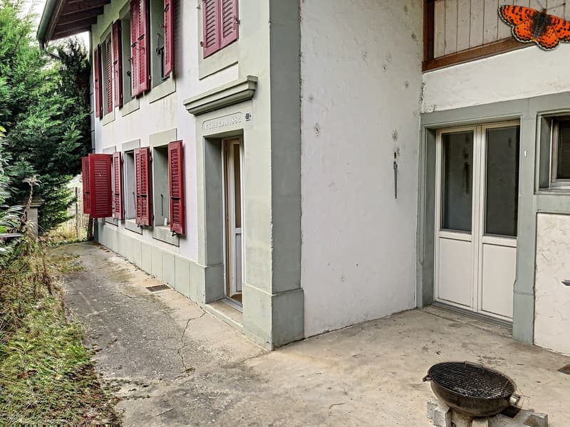 RUE - 2½ PIÈCES - Au rez de chaussée ! (9)