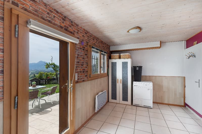 EN EXCLUSIVITÉ – Chalet avec vue imprenable sur les Préalpes fribourgeoises (9)