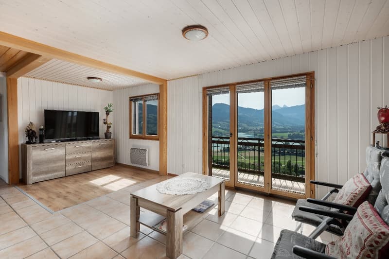 EN EXCLUSIVITÉ – Chalet avec vue imprenable sur les Préalpes fribourgeoises (12)
