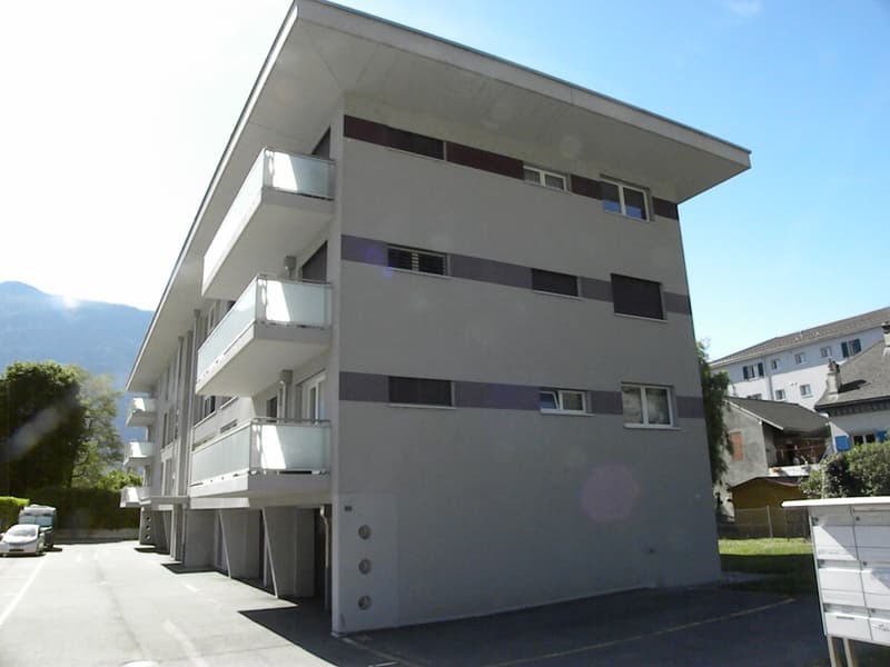 Studio moderne avec balcon à Fully (2)