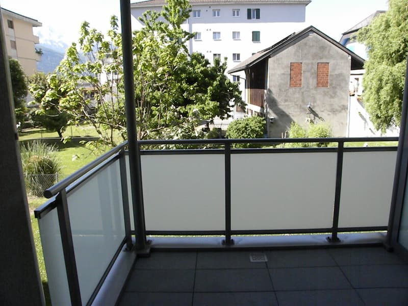 Studio moderne avec balcon à Fully (8)