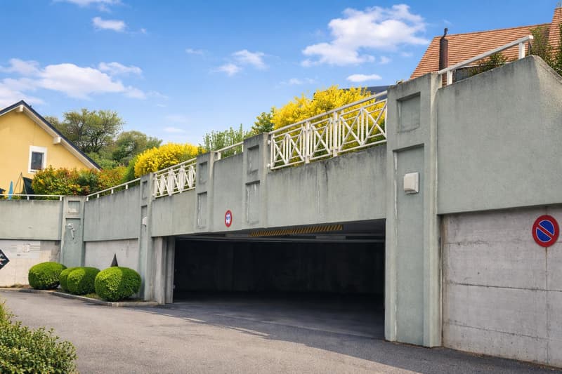 Exclusif : Place de parc actuellement louée - Parking souterrain (1)