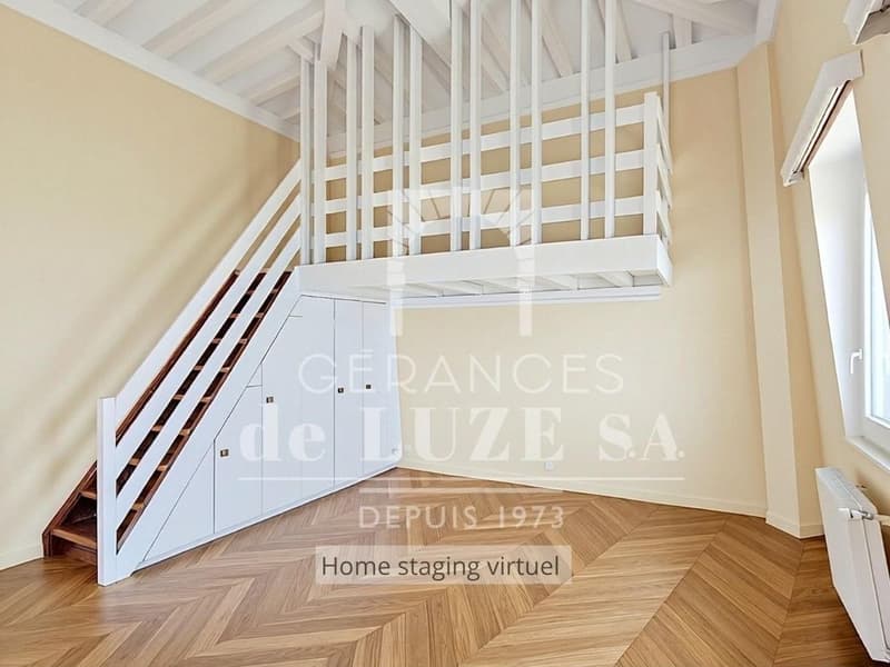Surplombant le lac : 1.5 pièce avec mezzanine et balcon (8)