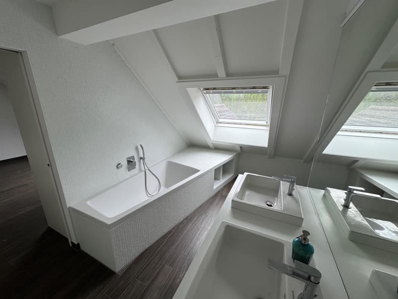 Appartement de 4½ pièces en duplex dans les combles (3)