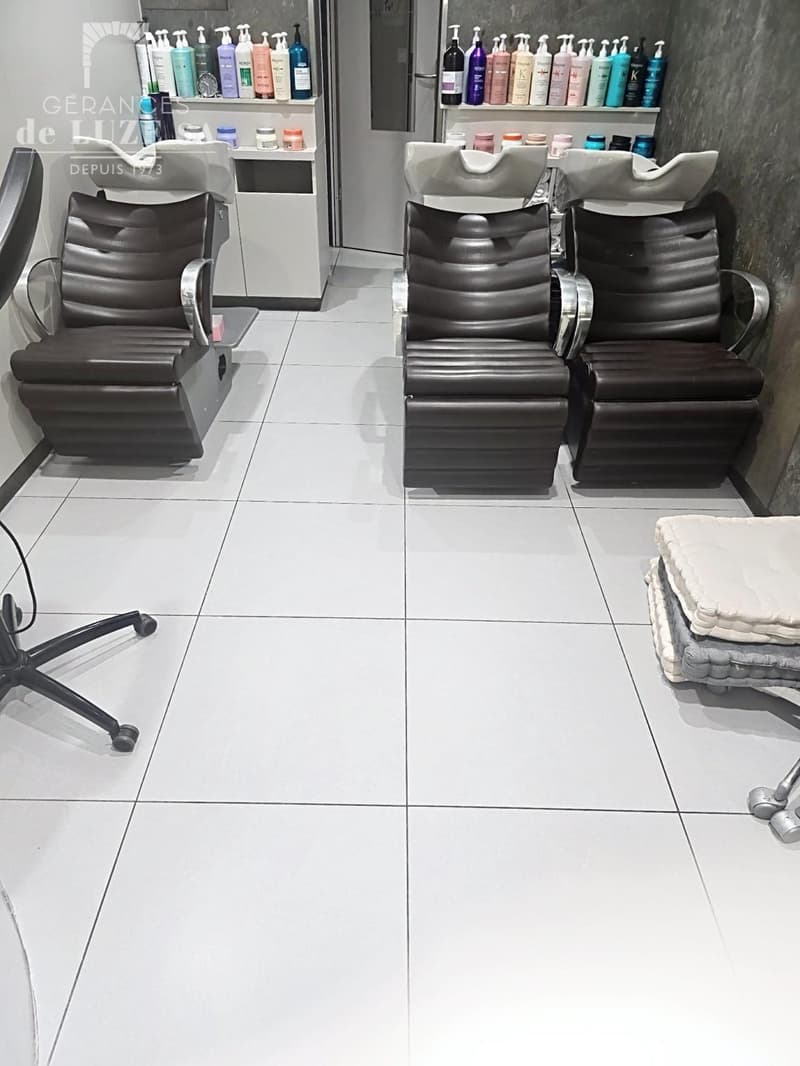 Salon de coiffure à remettre à Morges (4)