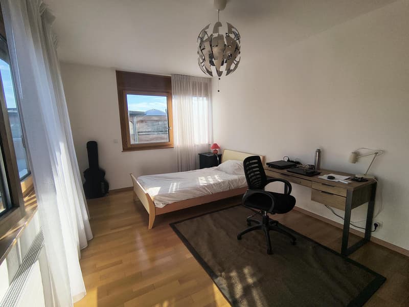 Chambre meublée N 3 (2)