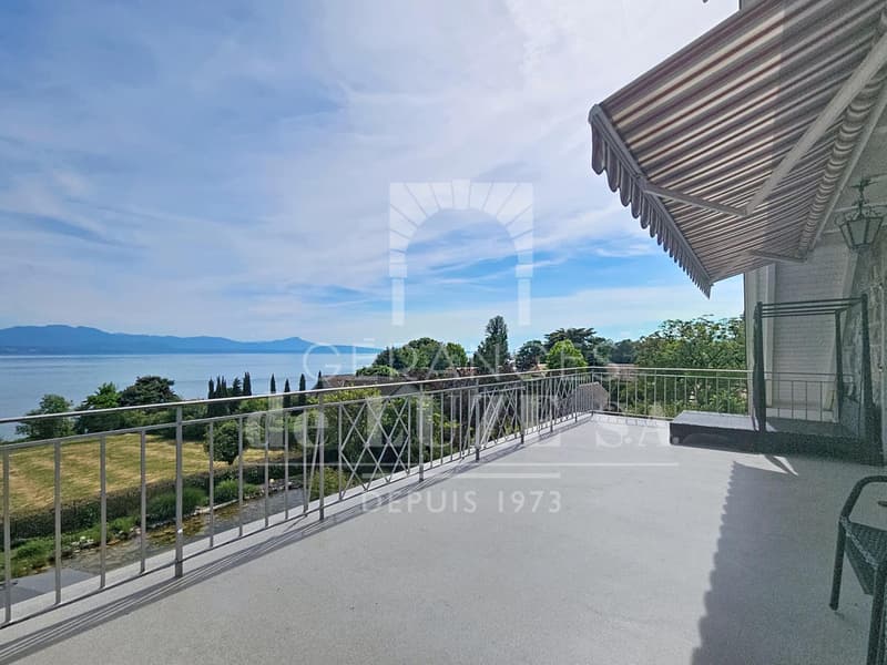 Situation premium : Villa avec vue lac, piscine naturelle et vaste jardin intimiste (3)